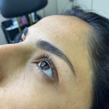 Kaş Alımıyla Bakışlarınıza Güç Katın